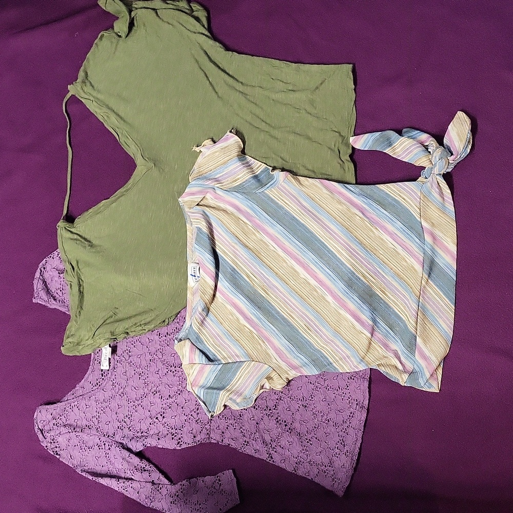 3 womens M shirts blouse tops lot medium purple lace Decree peplum green shirt